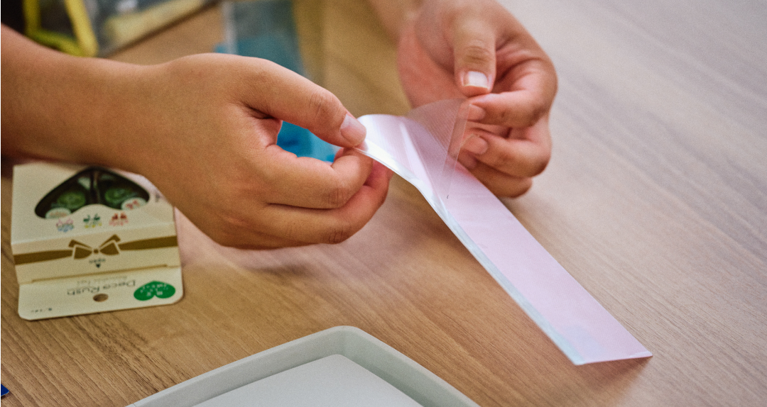 写真：テープのり